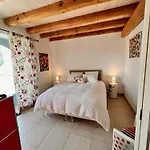 Le Clos Des Buis D'hôtes Côté Cour