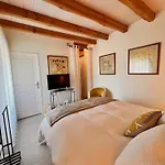 Le Clos Des Buis D'hôtes Côté Cour Cazals (Lot)