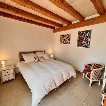 Le Clos Des Buis D'hotes Cote Cour Bed and Breakfast Cazals (Lot)