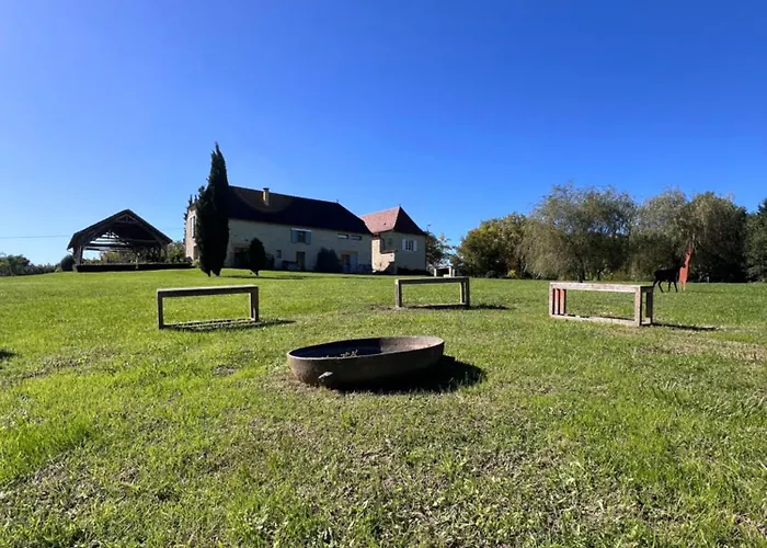 Bed and Breakfast Le Clos Des Buis D'hotes Cote Cour Cazals (Lot)